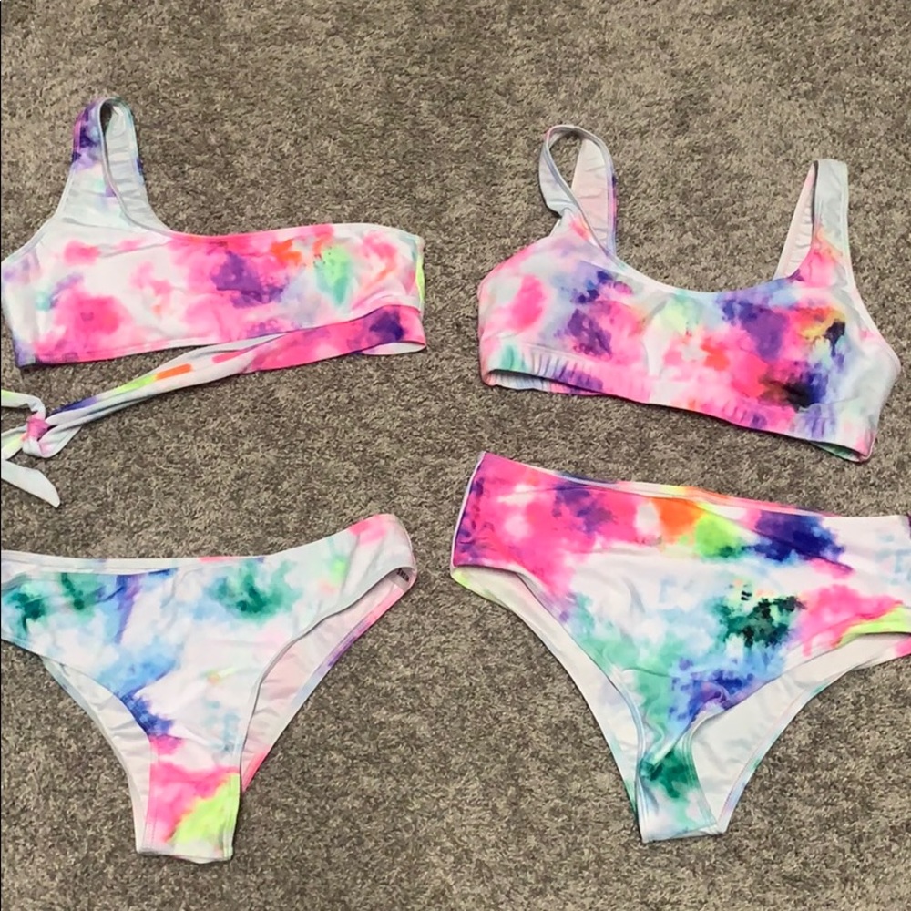 Set of 2 coordinating Tye Dye Bikinis!